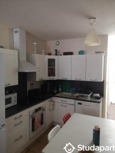 For rent Lambersart 1 room 12 m2 Nord (59130) photo 3