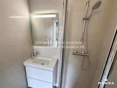Louer Appartement Romainville 811 euros