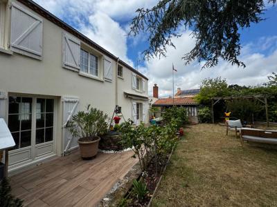 For sale Frossay 5 rooms 154 m2 Loire atlantique (44320) photo 1