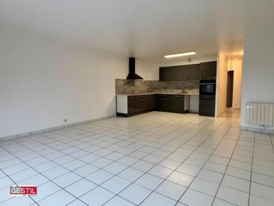 Louer Appartement 73 m2 Ennery