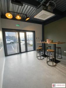 Louer Commerce Rennes 63600 euros