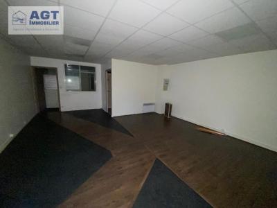 Louer Local commercial 66 m2 Milly-sur-therain