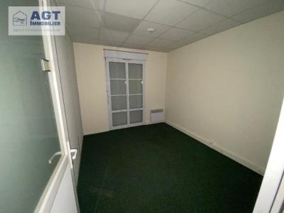 Louer Local commercial Milly-sur-therain 11856 euros