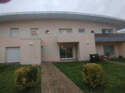 For sale Sable-sur-sarthe 4 rooms 83 m2 Sarthe (72300) photo 0