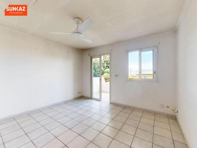 For sale Saint-pierre 4 rooms 79 m2 Reunion (97410) photo 2