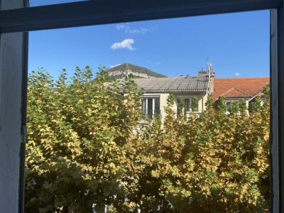 Acheter Appartement 78 m2 Millau