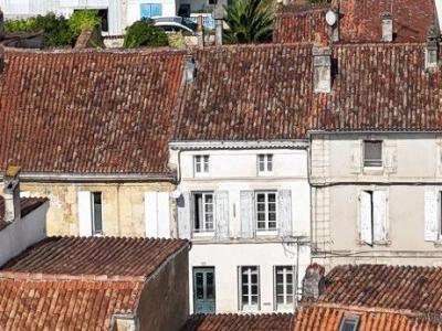For sale Saint-jean-d'angely 10 rooms 210 m2 Charente maritime (17400) photo 0