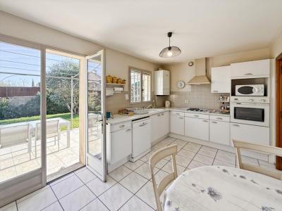 For sale Saint-remy-de-provence 5 rooms 136 m2 Bouches du Rhone (13210) photo 2