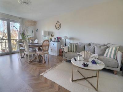 For sale Angers 4 rooms 67 m2 Maine et loire (49000) photo 0