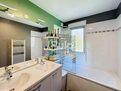 For sale Haubourdin 5 rooms 65 m2 Nord (59320) photo 3