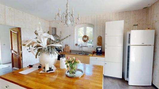 For sale Fouquebrune 9 rooms 240 m2 Charente (16410) photo 2