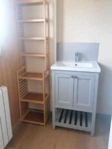 For rent Eysines 1 room 24 m2 Gironde (33320) photo 2