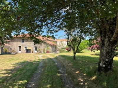 For sale 7 rooms 180 m2 Charente (16700) photo 0