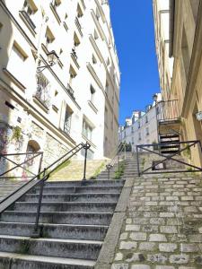 For sale Paris-18eme-arrondissement 2 rooms 38 m2 Paris (75018) photo 0