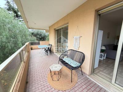 Louer Appartement Saint-laurent-du-var 750 euros