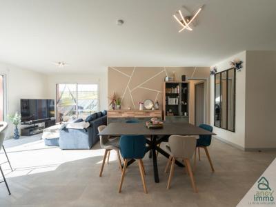 For sale Illiat 5 rooms 108 m2 Ain (01140) photo 0