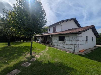 For sale Bourg-en-bresse 6 rooms 166 m2 Ain (01000) photo 0