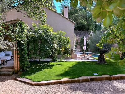 For sale Uzes 11 rooms 330 m2 Gard (30700) photo 2