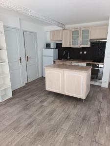 For sale Six-fours-les-plages 2 rooms 57 m2 Var (83140) photo 0