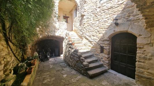 Acheter Maison 140 m2 Saint-jean-de-ceyrargues