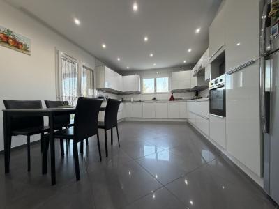 For sale 2 MINUTES DE LA GARE 5 rooms 125 m2 Isere (38480) photo 2