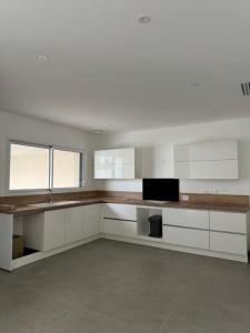 For sale Montelimar 5 rooms 116 m2 Drome (26200) photo 3