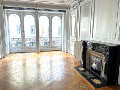 For sale Saint-etienne 4 rooms 119 m2 Loire (42000) photo 0