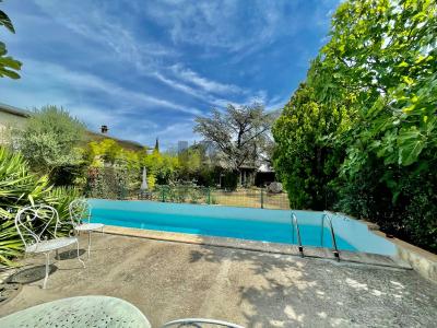 For sale Laudun 7 rooms 188 m2 Gard (30290) photo 1