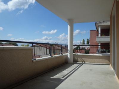 Louer Appartement 68 m2 Barbieres