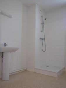 Louer Appartement Barbieres 587 euros