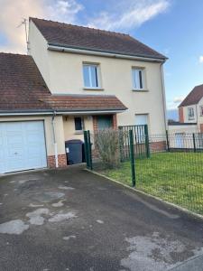 For rent Moliens 5 rooms 97 m2 Oise (60220) photo 0