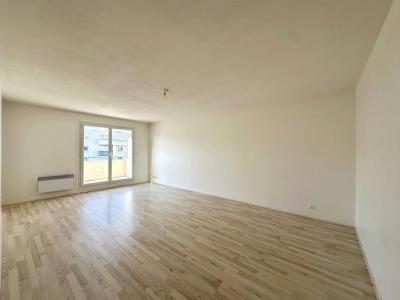 For sale Lyon-8eme-arrondissement 3 rooms 71 m2 Rhone (69008) photo 2