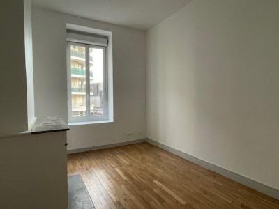 For rent Lyon-8eme-arrondissement 3 rooms 54 m2 Rhone (69008) photo 4