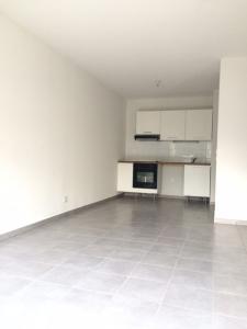 For rent Lyon-8eme-arrondissement 2 rooms 56 m2 Rhone (69008) photo 0