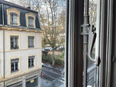 For sale Lyon-6eme-arrondissement 5 rooms 177 m2 Rhone (69006) photo 0