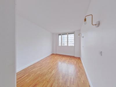 For rent Paris-17eme-arrondissement 3 rooms 89 m2 Paris (75017) photo 3