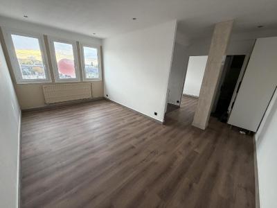 For sale 2 rooms 39 m2 Oise (60800) photo 0