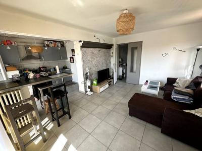 Louer Appartement Salon-de-provence 684 euros