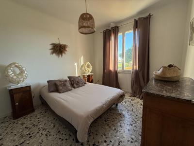 For sale Saint-martin-de-crau 8 rooms 192 m2 Bouches du Rhone (13310) photo 2