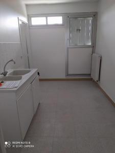 For rent Blanc 3 rooms 63 m2 Indre (36300) photo 0