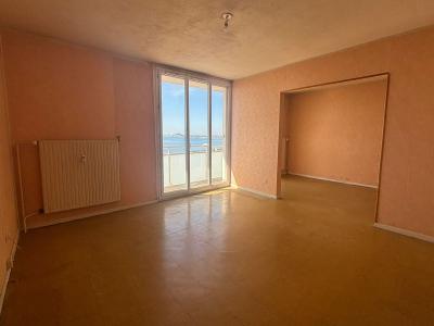 For sale Port-de-bouc 4 rooms 78 m2 Bouches du Rhone (13110) photo 2