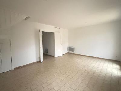 For sale Istres 4 rooms 84 m2 Bouches du Rhone (13800) photo 3
