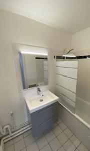 For rent Saint-denis 2 rooms 50 m2 Seine saint denis (93200) photo 4