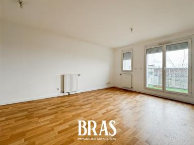 For sale Nantes 2 rooms 41 m2 Loire atlantique (44200) photo 3