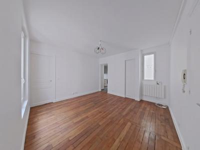For rent Paris-18eme-arrondissement 2 rooms 40 m2 Paris (75018) photo 1