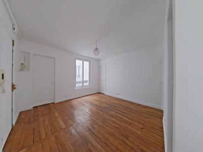 For rent Paris-18eme-arrondissement 2 rooms 40 m2 Paris (75018) photo 2
