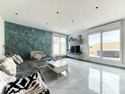 For sale Irigny 4 rooms 102 m2 Rhone (69540) photo 0