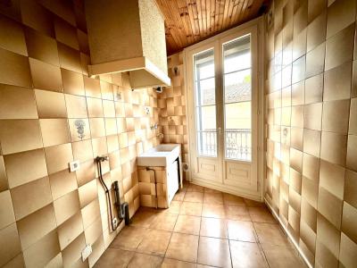 For sale CENTRE VILLE 6 rooms 104 m2 Herault (34725) photo 2