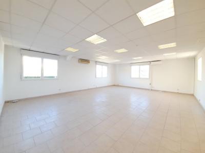 For sale ZAC DE BOMPERTUIS 108 m2 Bouches du Rhone (13120) photo 0