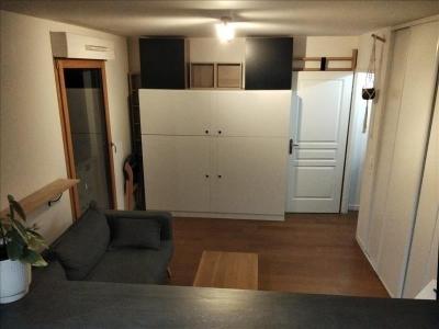 For rent Issy-les-moulineaux 1 room 28 m2 Hauts de Seine (92130) photo 1